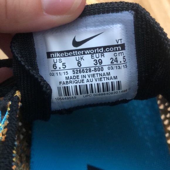 Nike Flyknit Racer! Like New! - Picture 4 of 8